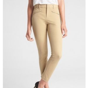 GAP Signature Skinny Ankle Pants in Golden Khaki 2R